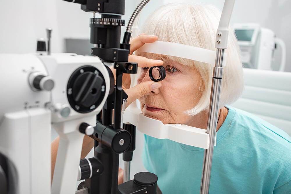 Amsler Grid Test for Retinal Conditions, When to See a Doctor